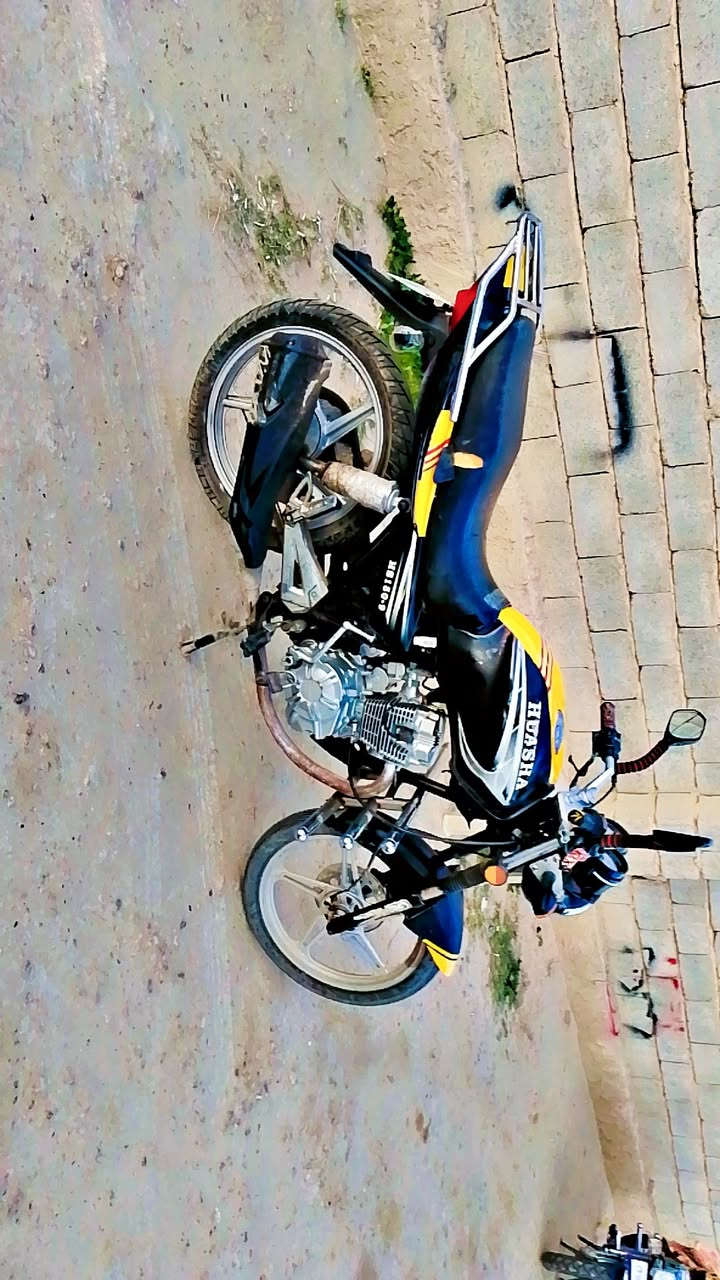 سلام عليكم اخوان هيوشه للبيع موديل 19جديد كهربايات كلهه شقاله تايرات جدد اوراق كامله  دراجه جاهزه من كلشي مابيهه اي نقص سعر 450مكان قريه العصريه رقم صاحبهه ***********خوان الموشراي لايتصل ملاحضه مكلف بلنشر
