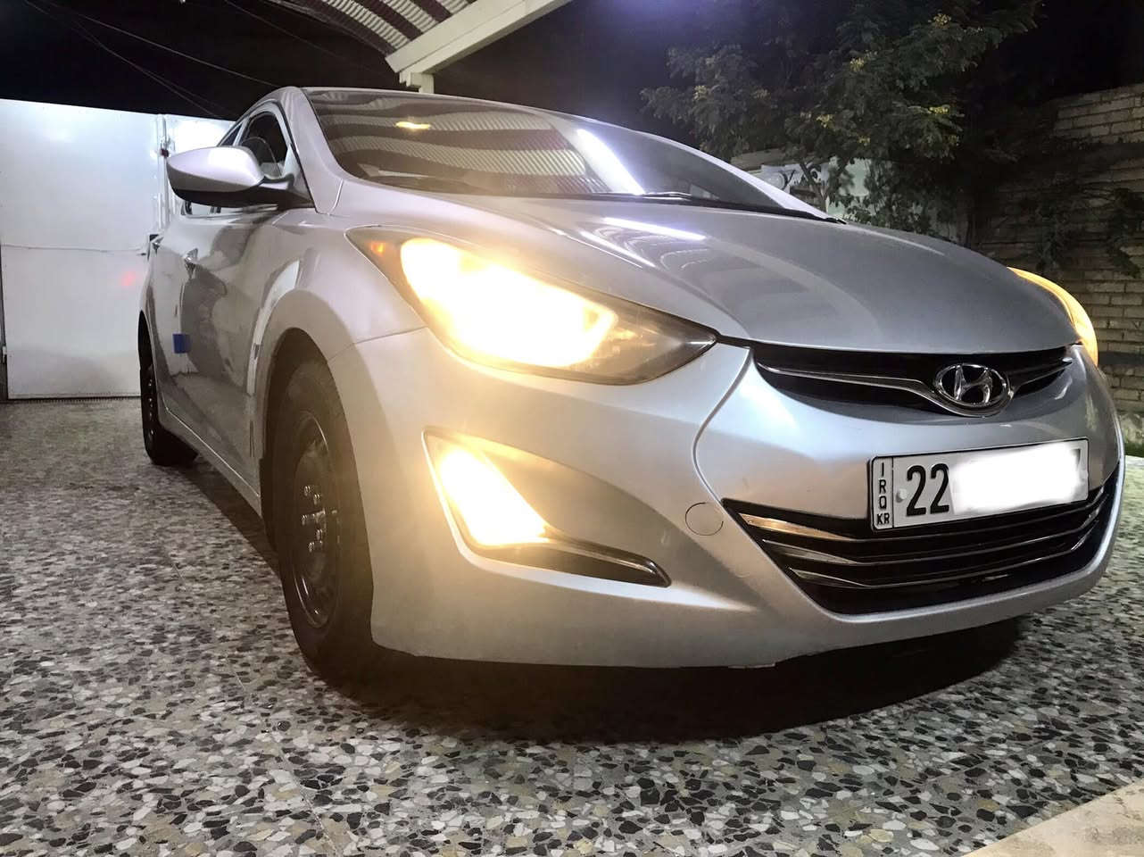 سلام عليكم النترا 2016 للبيع سيارة جديده وأرد امريكي بيها ٣قطع بدون ايربك مكينة ٢٠٠ دوش كير صدر تبريد كهربائية تخم تاير باتري شاشة كامره سيارة جاهزةرقم سنويه جديده مكاني بغداد *********** شراي يتصل
