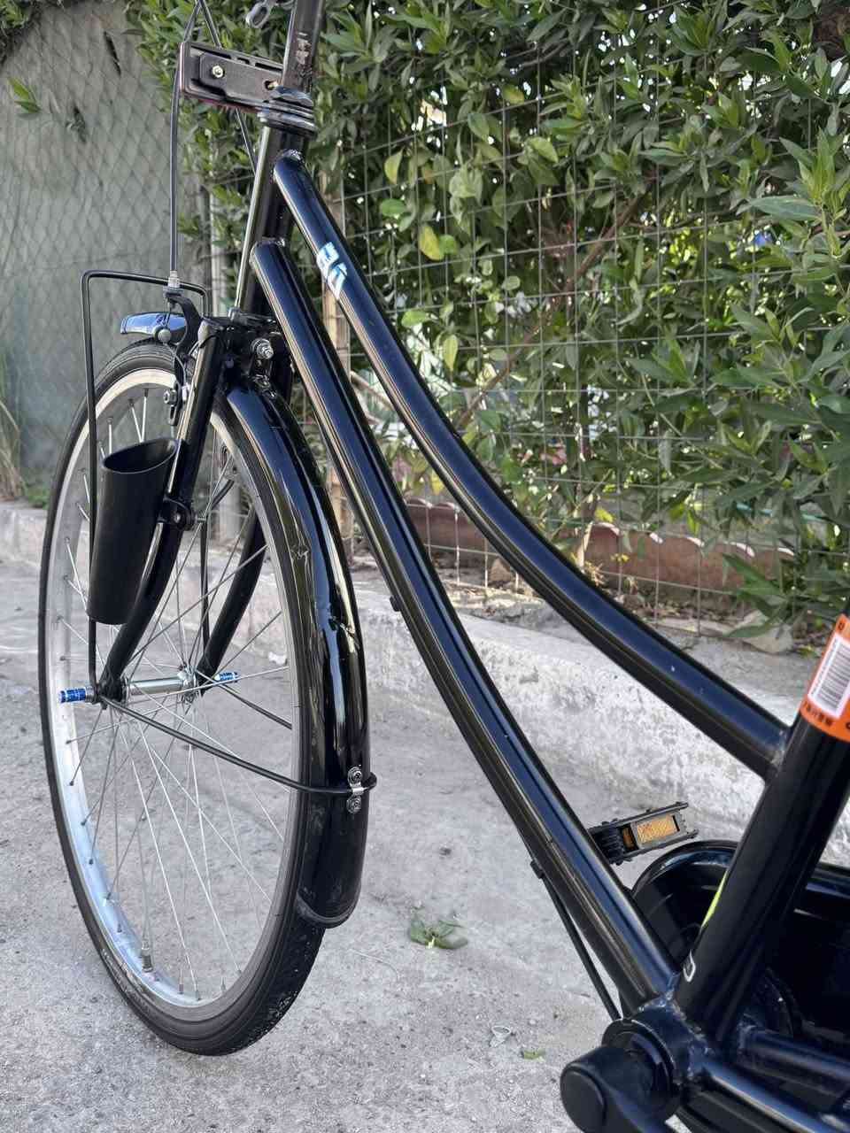 سلام عليكم بايسكل للبيع حجم 26 🌹
جديد جدآ  البايسكل كامل اي نقص ما بيه ♥️ وياله مختم كله مختم جديد لون اسود  السعر 120 وبيه مجال لشرايه المكان بغداد
قرب حي الجهاد رقم الهاتف ***********
