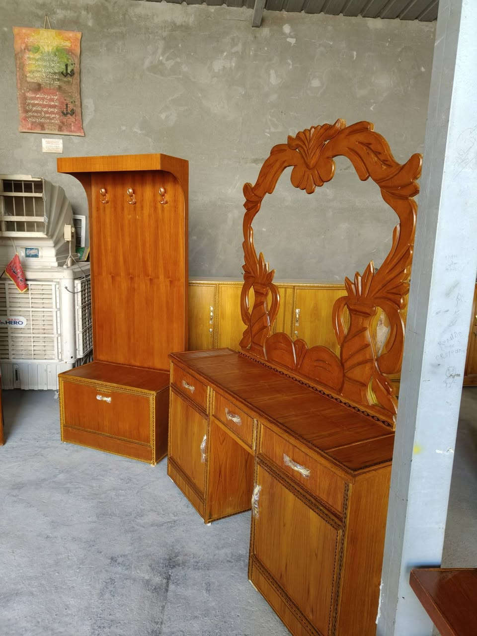 غرفة نوم 6 باب اخت الجديده السعر 550 اتصال *********** أو واتساب *********** مكاني بابل حله أبو غرق قرب السيطره يوجد توصيل وشد بكروه
