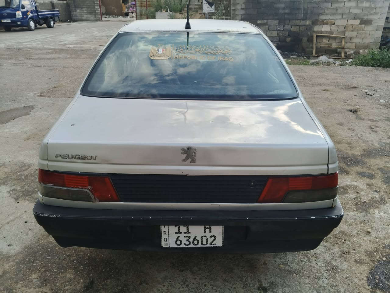 السلام عليكم
بيجو روا 

موديل 2009

رقمه بغداد دولي 

تخم تاير +الكهربايات كله شغاله 

تدفئة تبريد شقال +باتري جديد 

سياره مرشوشه جماليه فقط 

سنتر لك شغال خمس بيبان 

 بيع او مراوس حسب القناعه 
السعر 28 وبيه مجال 

مكاني بغداد الحسينيه المعامل 

رقم الهاتف  +واتساب 

(***********)
