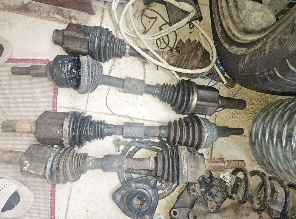 سلام عليكم غراض أفنجر يدات بوب كلوبات اصليه حساسات مبخره طوافات براد دهن درايم شفتات مكينه ٣٦٠٠ كنترول كير ٦ نمر حساسات كير حساس كام شفت تحكم ستيرن كتفات اصابع فج سماعه أصليه طوبات شغاله مجاول نوزلات مكينه سته تخم داينمو مال ٦ سلف مال مكينه ٦ وعندي مراوح وراديتر


**إذا كنت صاحب هذا الإعلان وتريد حذفه لأي سبب، رجاءا أرسل رسالة إلى الدعم الفني**