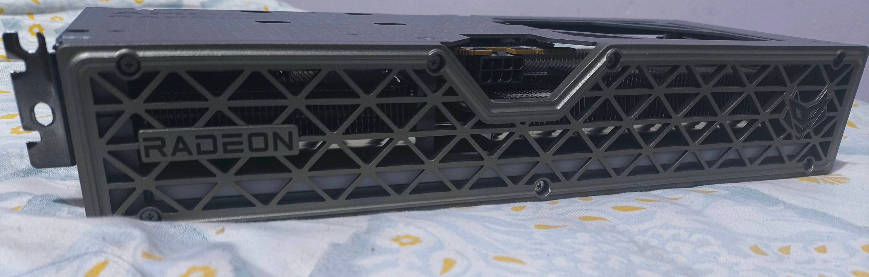 كرت شاشة      Sapphire Nitro+ Radeon RX 9060 XT 16GB
حالة ممتازة 10/10
استخدام شخصي فقط
بدون أي مشاكل أو صيانة
لم يُستخدم للتعدين
حرارة وأداء ممتازان
العلبة موجودة

الفحص والتجربة قبل الشراء مرحب بها**