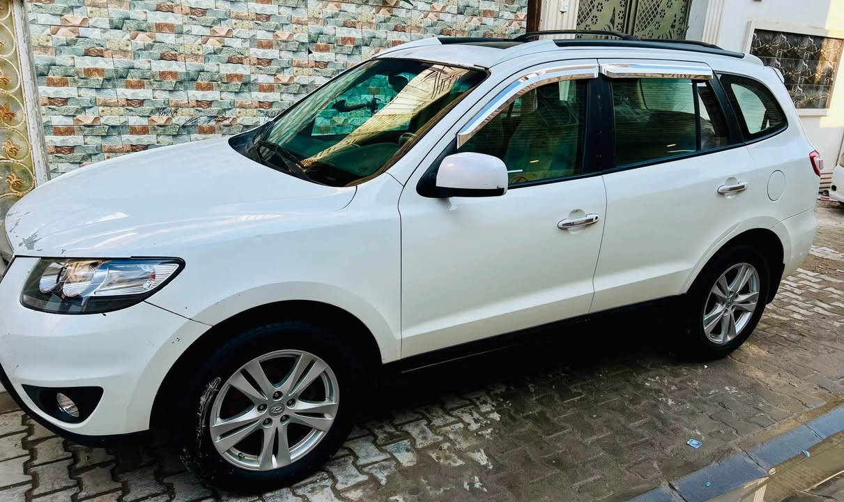 سياره سنتافيا موديل 2007 خليجي رقم بغداد أنكليزي 
السياره بدون حادث
كير ومحرك ومنظومه تبريد وباتري وتخم بكات ومجاول كله مبدل جديييد
سيرفس كامل
تخم تايرت جديد
صدر امامي خلفي جديد
يشهد الله السياره متعوب عليه صارف عليها هواي
بيها أربع قطع او خمسه رشات صبغ فقط وتكحيل
القماره والبنيد والجنطه بدون صبغ
مع ذالك أبيع حزام ..
السياره باسمي واني ادوام مرور الكاظميه
أنطيك سنويه باسمك خلال نص ساعه 
وتحياتي
*********** بغداد, العراق
