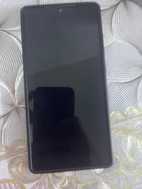 الترا25sللبيع جهاز مكفول من كلشي ملحقاته كارتونه مع كارت ضمان الشاشه س...