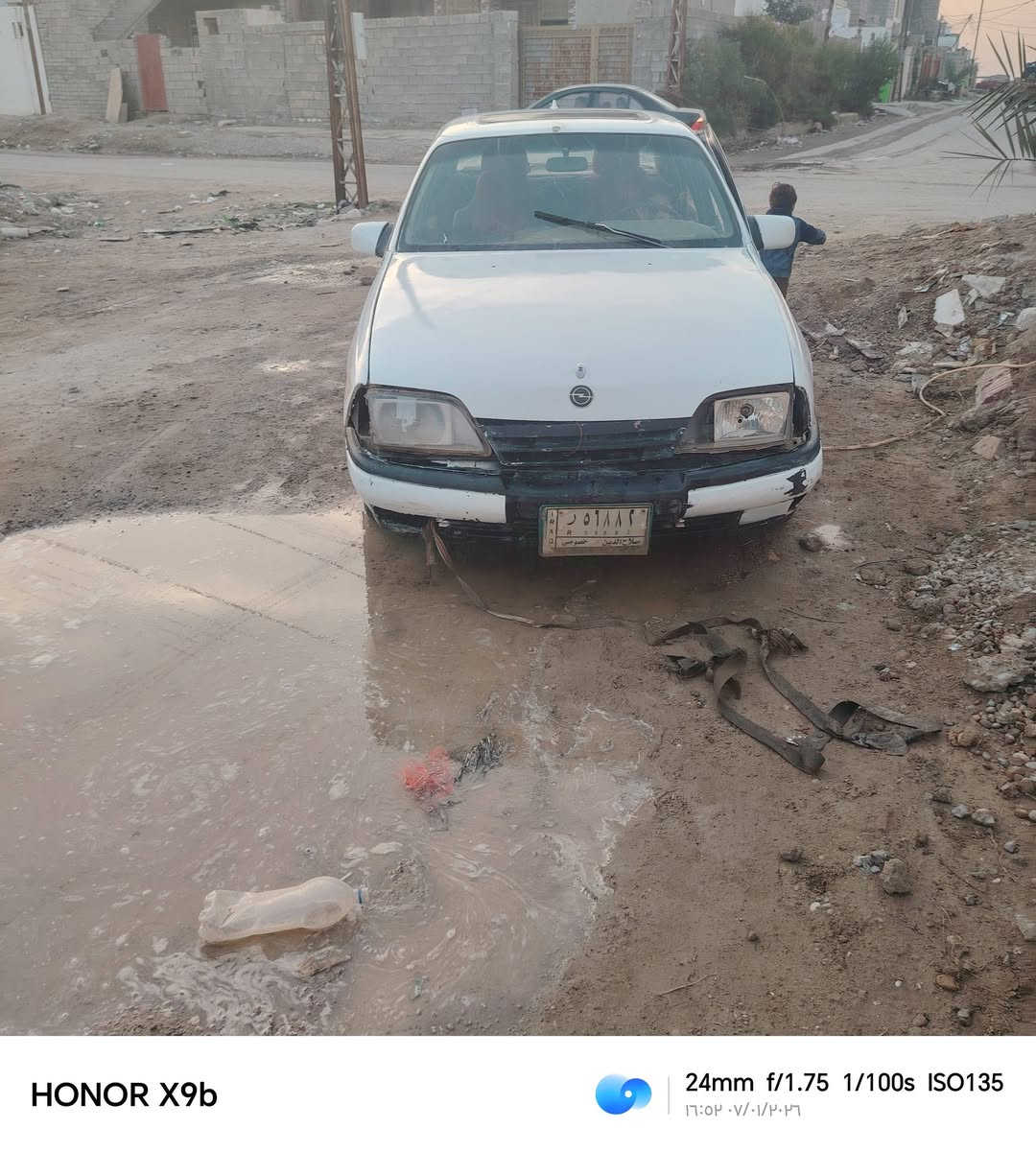 اوميكا موديل 90 المكينه خير من الله مستلمه سنويه خضره مراوس اوبيع سعر 15جاهزه سياره من كلشي بس بيها ضعف بلعينه مال لكليش ساره شغاله *********** /***********
