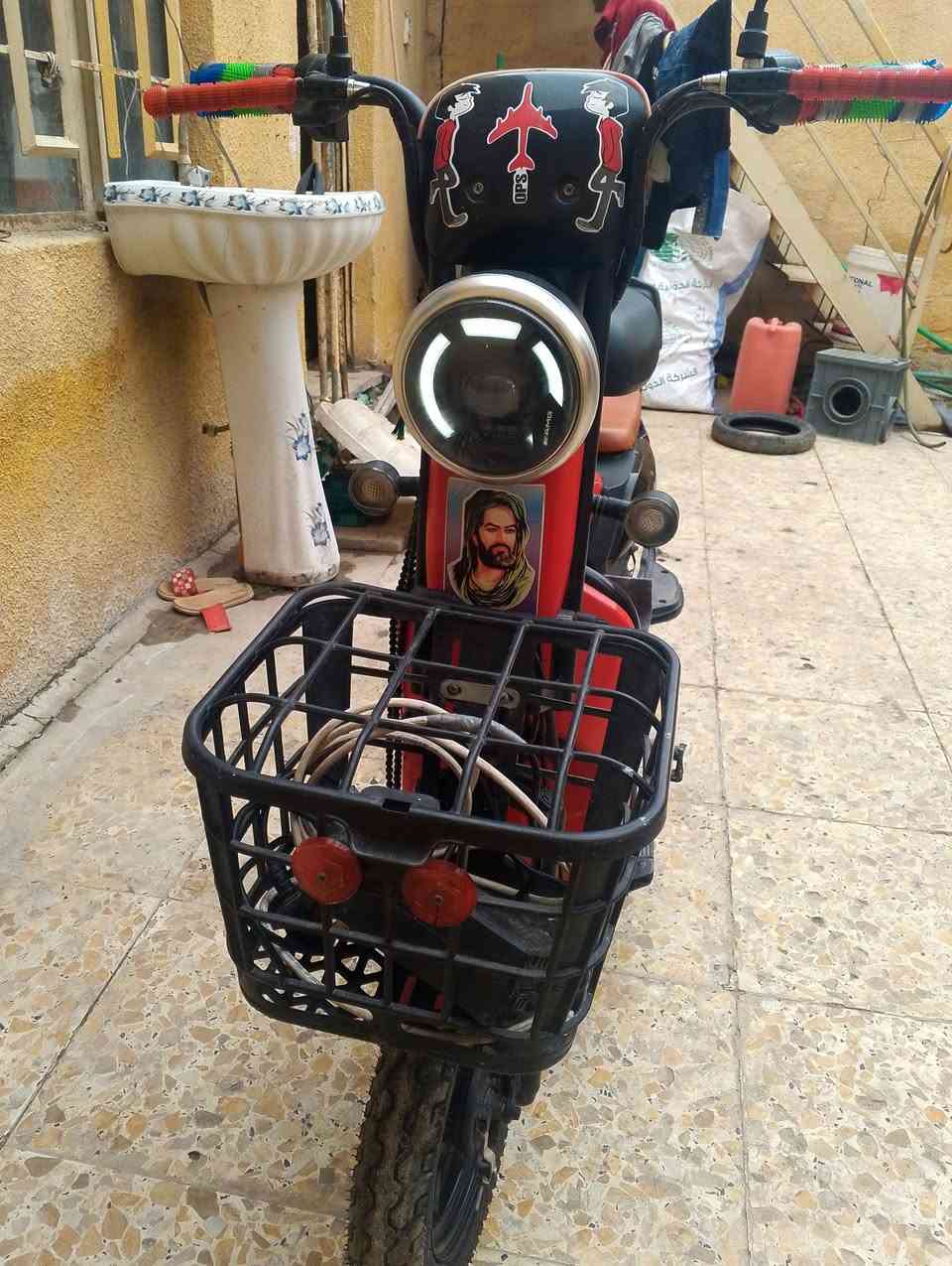 السلام عليكم دراجة شحن حجم 14نضيفة حيل كلة شغاله بس بطاريات نص عمر اشاير ليت كلة شغال السعر 180اوبيةمجال ***********
