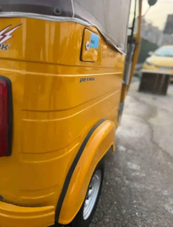 سلام عليكم تكتك 20كفالةعامه رقم بسمي مكان بغداد سعر 7500/هاذه رقمي ***********
