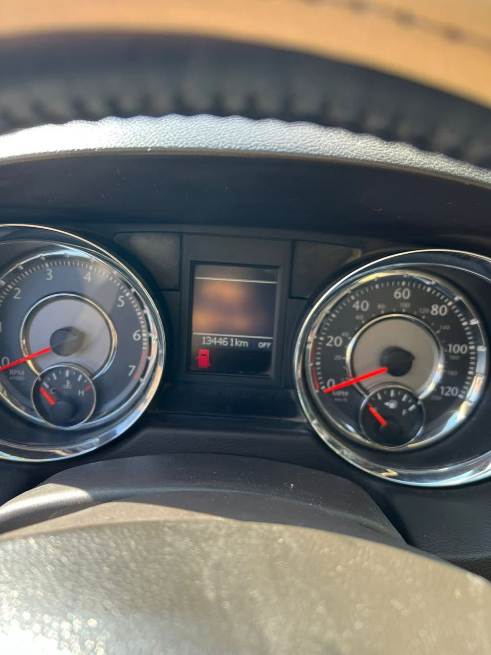 للبيع كرايسلر كرفان 7 راكب
موديل 2014 
محرك 3600 
بابتين شفط كهرباء 
كشنات كهرباء 
جنطه كهرباء 
كير اوتو تعليك 
تبريد ثلاجه 3 قطع 
الكشنات الخلفيه بلع 
جنطه كهرباء 
تخم تاير ويل كب 
السياره خير من الله الف دينار متصرف عليها 
تدفئه تبريد 
حادثها الجاملغ الأمامي عكس السايق ومعمر والبنيد اني صابغه للجماليه مع الدعاميه مع بولش وحمام كامل للسياره 
رقم بغداد انكليزي باسمي 
مكاني بغداد الزعفرانيه 
موبايل *********** بي واتساب 
السعر 15500 الف 
شده وخمسه وخمسين ورقه وبيها مجال ان شاءالله
