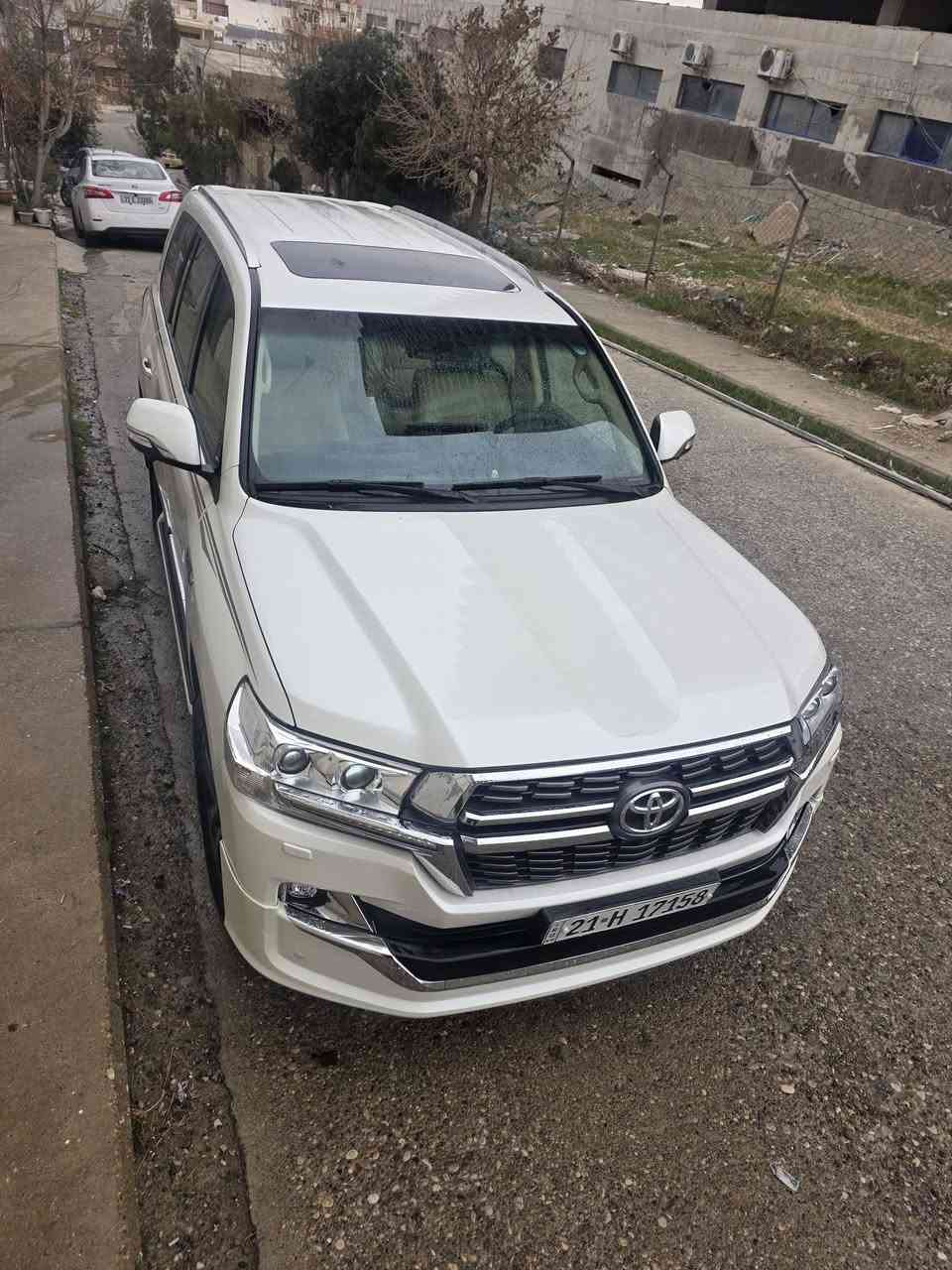 لاندكروز2017( اGxr). كفاله عامه عده بارد قليل بل دعاميه
كفاله واحد ع واحد  كل موصفات بيها (ماشيه١١٠)
 فول الفول ونضيفه6m*********** تواصل )
