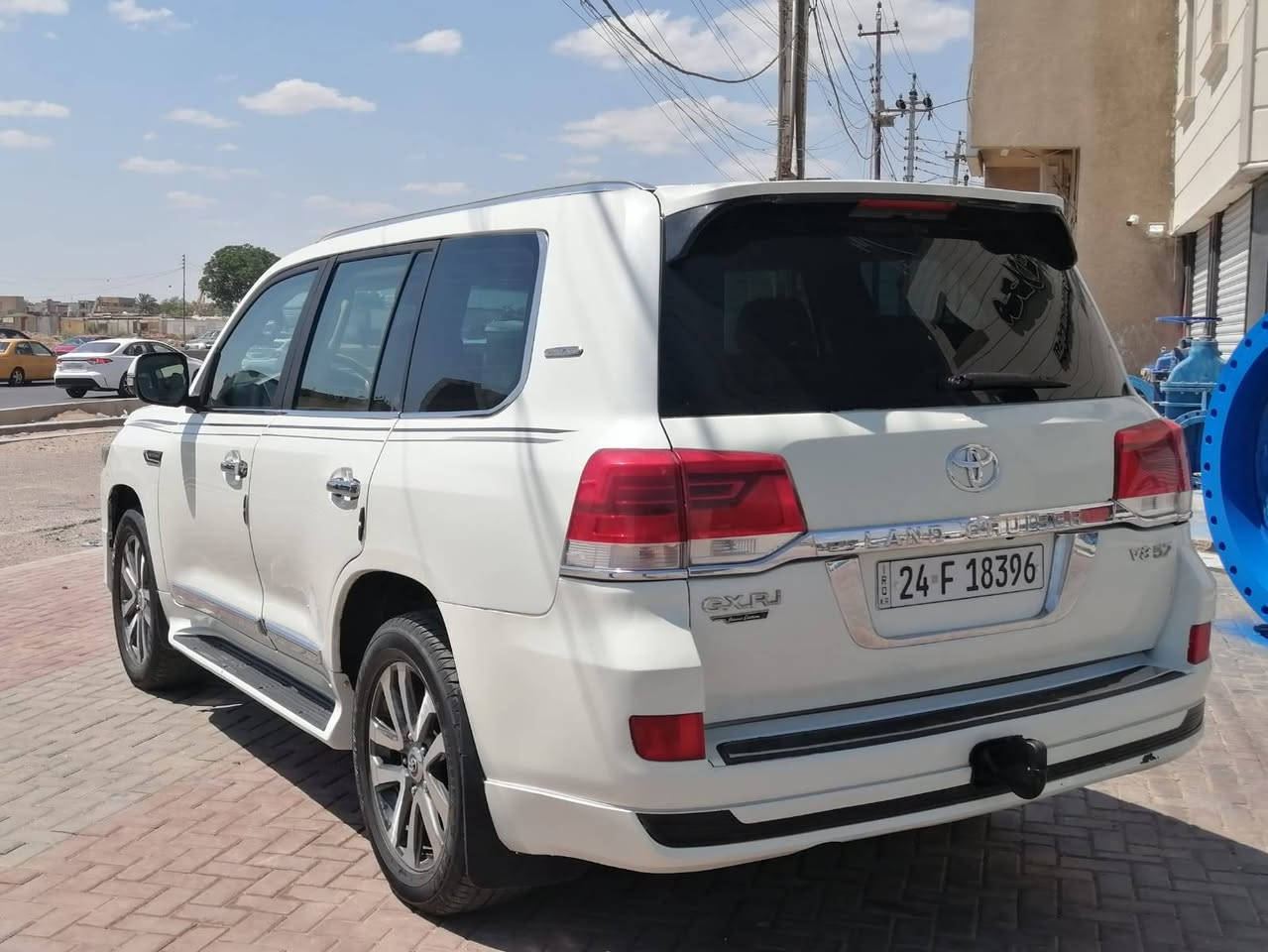 ***********
رايدهة ب 264 ورقة بيع او مراوس حسب القناعة 
لاندكروز جكسارة 2014 محدث 2021
محرك v8 سلندر
ماشية 136 الف كم 
3 قطع تبريد
سلايد
شاشة كاميرا
حساسات خلفيه
تحكم ستيرن جهتين
مري شفط كهرباء
ويل كب دعاية
لايت زنون
هزة وفحص جديد
سنوية باسمي جديدة لل 2031 
تحويل مباشر
السيارة صبغ عام
