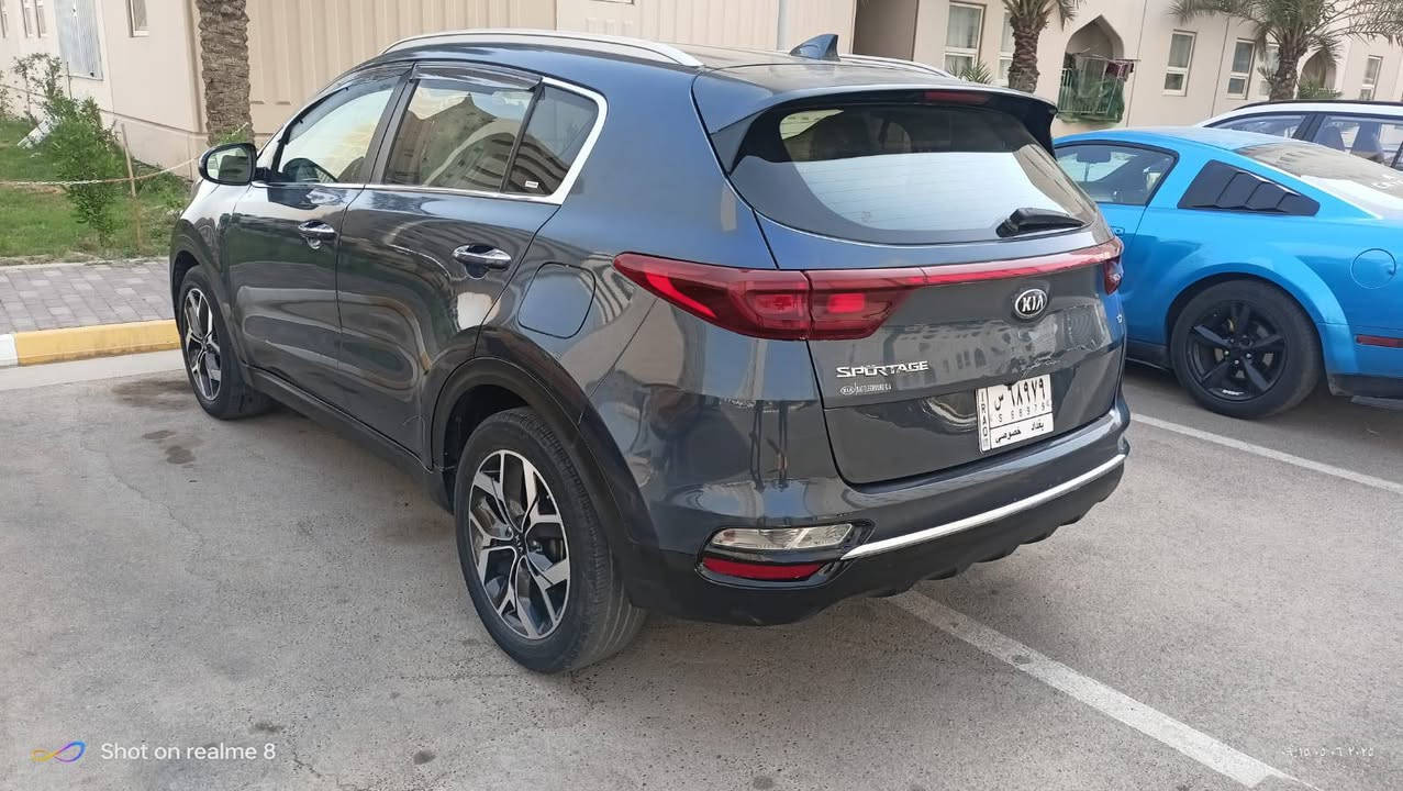 من رخصة الادمن
سبورتج موديل 21 اللون نيلي
فول مواصفات عدا الفتحة
بصمة محرك 2400
كشنات جلد 
كشنات تدفئة
تبريد ثلج
تحكمات ستيرن 
تحديد مسار
مري شفط 
رادار امامي خلفي ورادار بالمري 
صندوگ كهرباء
وباقي المواصفات المعروفة
السونار موجود بالصور 
بيها طخة بباب الصدر بعد السونار
السعر 159
للاستفسار ***********
