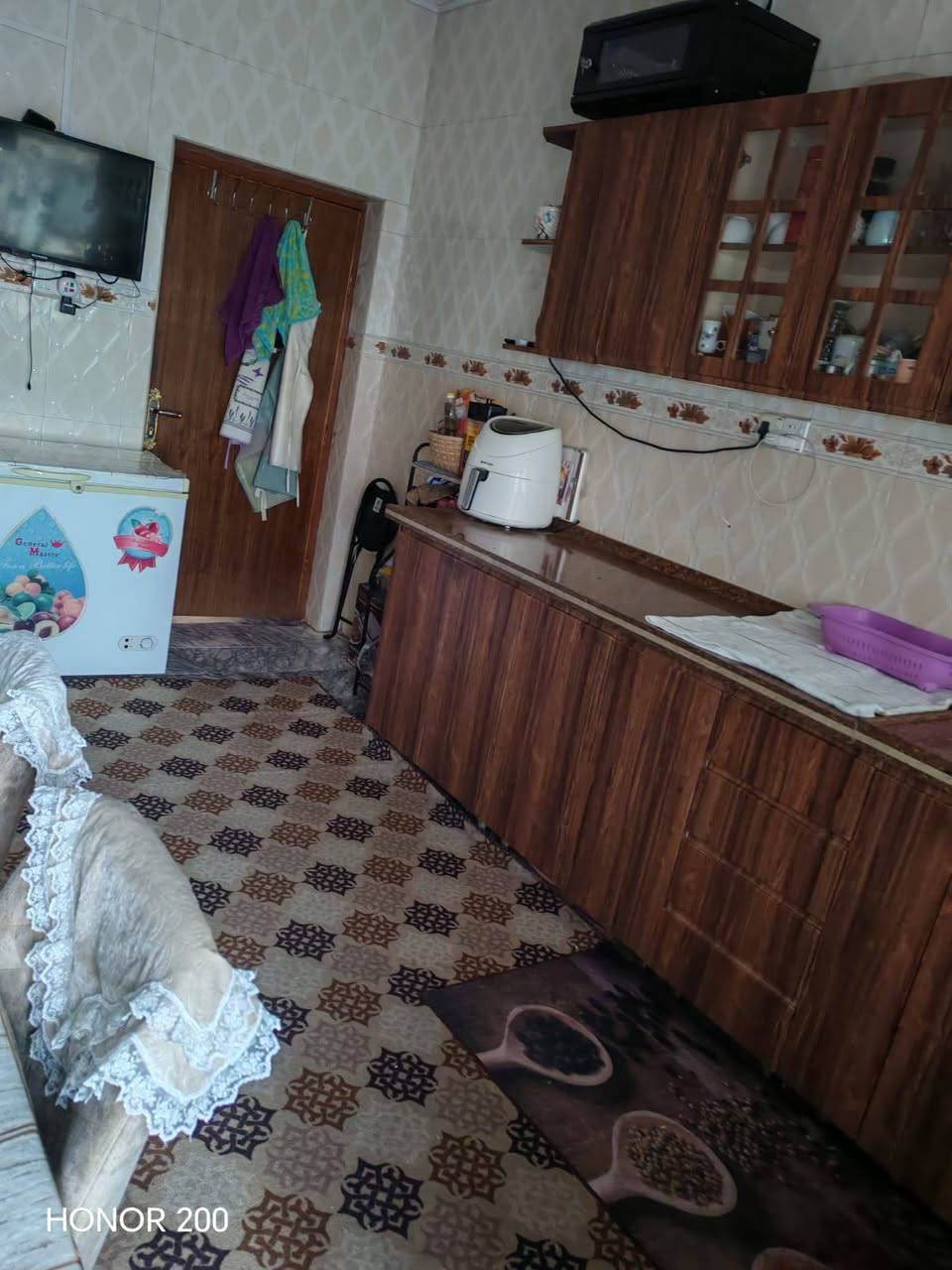 🏠دار للبيــــــــــع #علــــــــىٰ #ساحــــــــة 
فـٓــــي آلكفائـــــــــات خلـــــــف الگـــــراج المـوحـــــــد
_________________
المساحــــــة // 150م #طابــــو #مـــــلك #صـــــرف 
الواجهـــــــــــة // 7.5م 
النـــــــــــــــــــزال// 20م
_________________
🧱#الطابــــــــــــــق #الأرضـــــــــــــي
غرفـــــــــة وصالــــــــة وهـــــــــول ومطبـــــــــخ ومجمـــــــــع صحيــــــــــات ومنـــــــــاور وصحيـــــــات خارجيــــــــة وكـــــــــراج وحديقــــــــــة ...
🧱#الطابــــــــــــــق #الثانــــــــــــــــي
غرفتيــــــــــن وهــــــــــول ومجمــــــــــع صحيـــــــــات ... 
________________________💲
السعـــــــــر 215 مليــــــــون ممگــــــــن تفــــــــاوض 
________________________💲
#مكتـــــــــب
           🏗️🧱أمــــــــلاك بابــــــــل للعقـــــــار🧱🏗️
#الكائــــــــــن 
  شارع_الكرامة_قرب_الضريبة_مقابل_التخطيط_العمراني 
         ***********📞☎️📞***********
_____________________________________________
