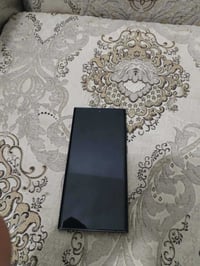 لترا s22  مبدله شاشه اصليه ذاكره 256 شرق اوسط جهاز نضيف كلش نظافه١٠٠/١...