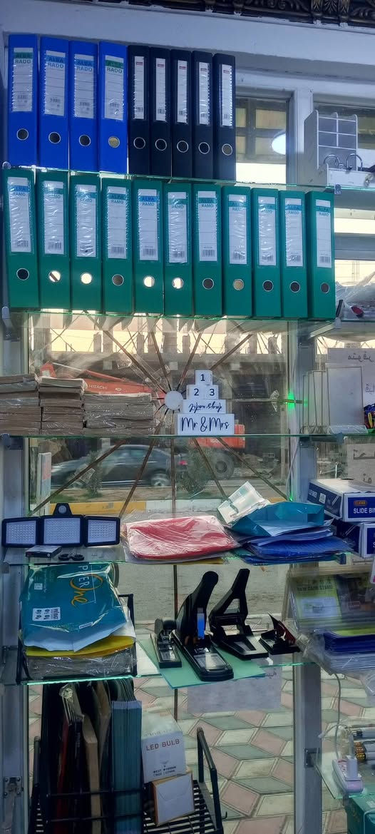 سلام عليكم مكتبة كاملة للبيع جهاز hp 5865  طابعة برذر T220 طابعة كانون 3010 اسود وابيض جهاز كبس حراري لابتوب دل ديالى بلدروز  الاستفسار الاتصال ***********
