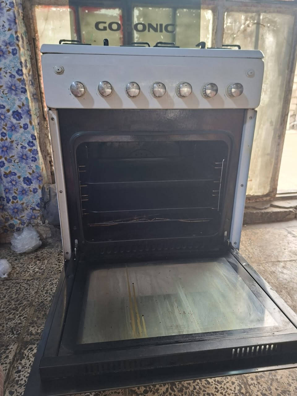 سلام عليكم
غراض للبيع الاسعار تحت الصور 
الرقم ***********
