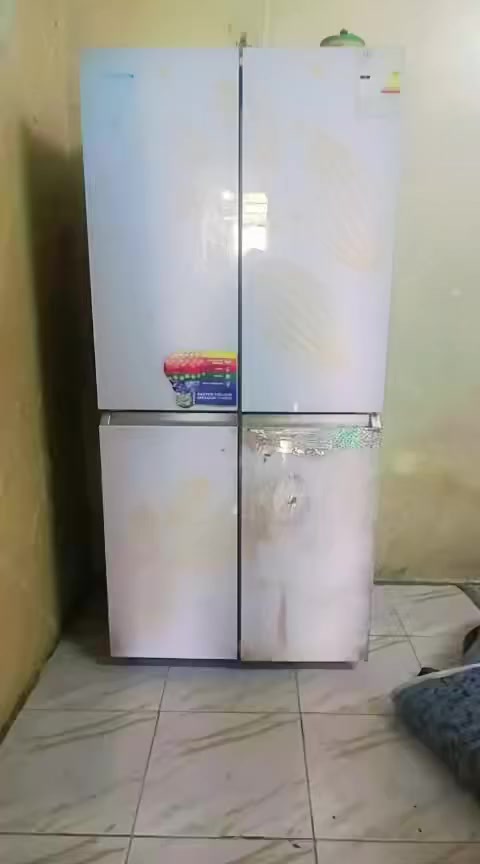 غرفه تركيه البيع كدام عينك شوف بس بيه ضرر شوي بل بيبان مال ميز طايحات يعني ميرادلهن شي سعر الغرفه 400 وبيه مجال وثلاجه نضيفه كلش كلشي مابيه كدام عينك سعره 300 وبيه مجال وهاذ شراي يتصل عله رقم ‭٠٧٧٨ ٠٤٥ ٩١٧٧‬ ال مكان بغداد مدينه صدر
