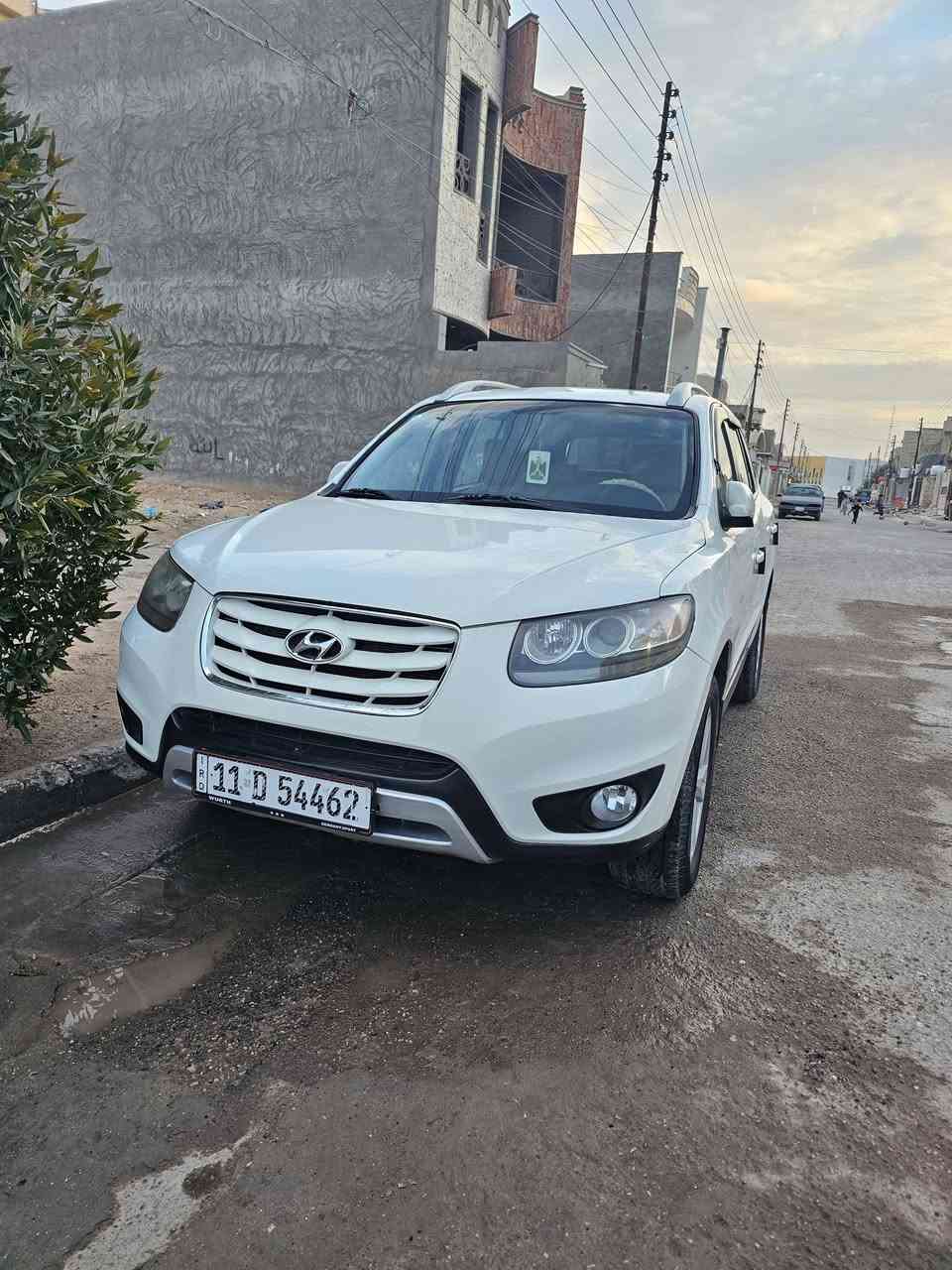 من رخصت الأدمن سنتافيا ١٢ محرك ٦ سلندر ٣٥٠٠ دفع رباعي محرك كير جديد *********** بية صبغ ٣اصابع بالبنيد ١٦٠ وبية مجال
