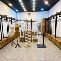 ديكور محل • مستخدم شهر • نظيف ١٠٠٪