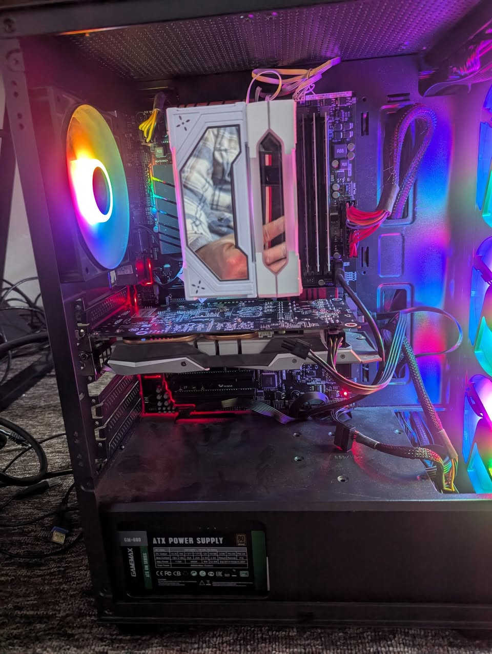 PC مال العاب
Memory رام 32 GB
 Processor معلج Intel(R) Core(TM) i7-4770 CPU @ 3.40GHz
 Motherboard مدبورد ASUSTeK COMPUTER INC. - B85-PRO GAMER
 Video Cards كرت شاشه         NVIDIA GeForce GTX 1060 3GB
 Network Card Intel(R) Ethernet Connection I217-V
 Hard Disk 2 SSD PEGASUS 512 (512.0 GB)
   gam gamemax                     باور سبلاي600 واط          GameMax VP-600 80 Plus Bronze 
 لبيع مال العاب كيبورد ويه موس ويه بدون شاشه سعر مع توصيل 400الف


**إذا كنت صاحب هذا الإعلان وتريد حذفه لأي سبب، رجاءا أرسل رسالة إلى الدعم الفني**