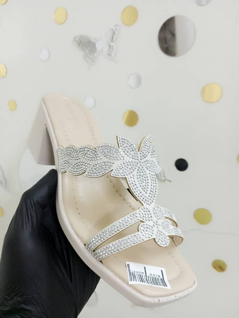 جديد احذية كينغ ستار نسواني الماس نعل بروتان قطعة دهب للتواصل 0949154990


**إذا كنت صاحب هذا الإعلان وتريد حذفه لأي سبب، رجاءا أرسل رسالة إلى الدعم الفني**