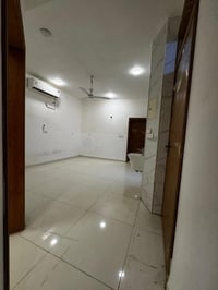 شقة • بناء حديث • العنوان الغربي