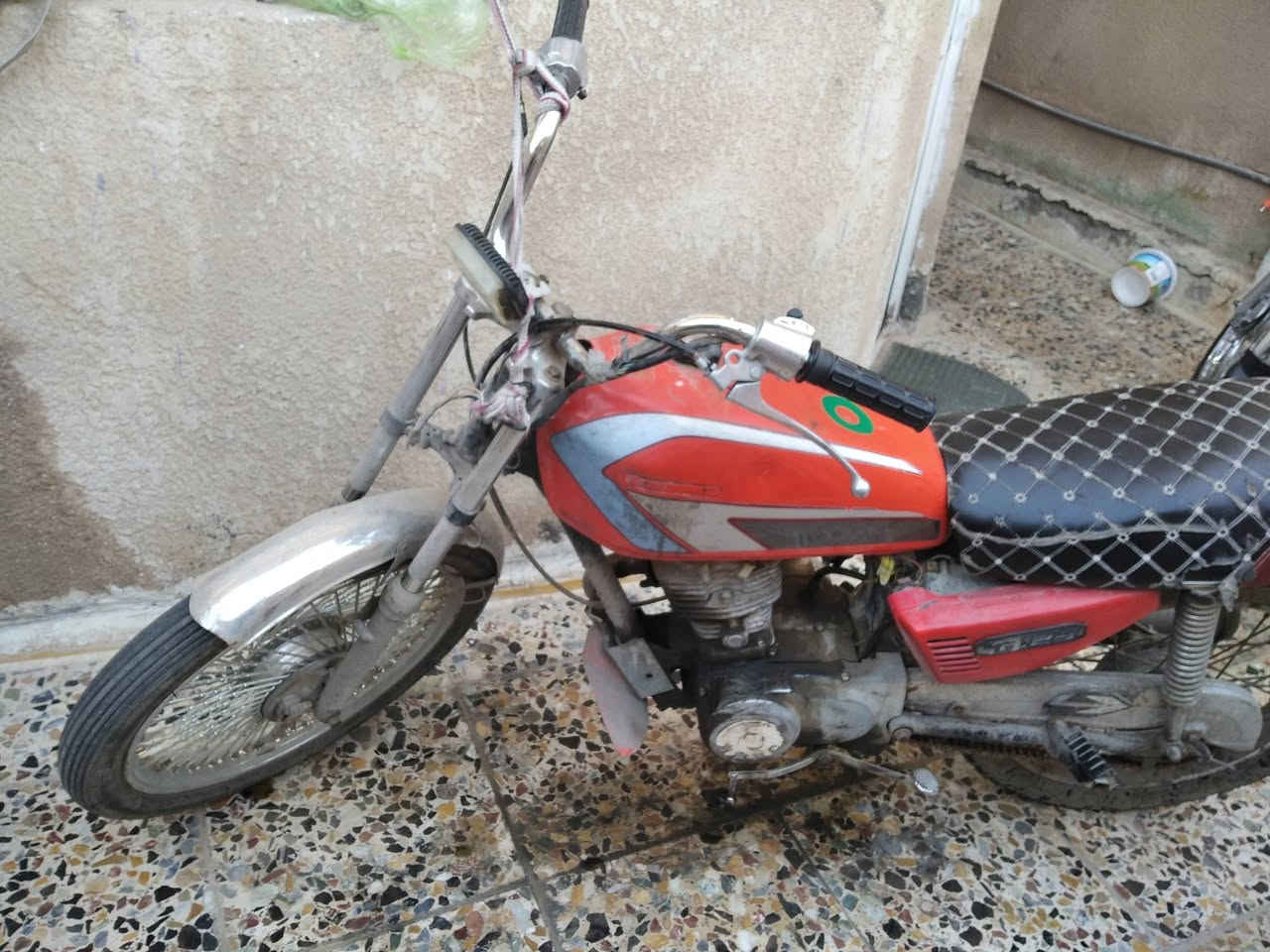 عندي اربعه كير كلك تشتغل عوزه ترتيبات رايدها 150 وشراي يدلل ***********
