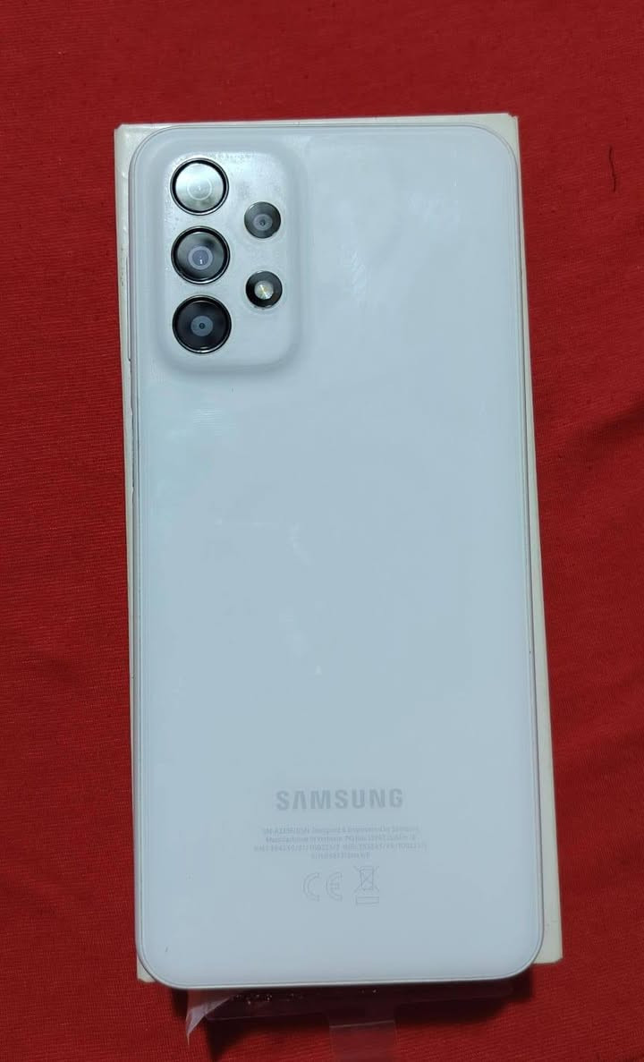 للبيع. سامسونك. A23. استعمال قليل جهاز نضيف كلش ذاكره 128. السعر 165 وبي مجال ***********
