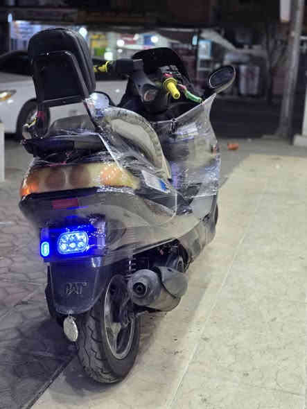 للبيع متور ، مرزي نضيف محرك طلقة كهربايات كامل شغال تايرات جدد السعر 320 الف فية مجال رقم التلفون *********** في واتساب
