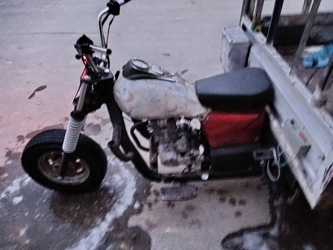 سلام عليكم ستوته للبيع موديل 2012كلك كلك كله جديد بس بدي تعبان شويه 850شراي يدخل خاص


**إذا كنت صاحب هذا الإعلان وتريد حذفه لأي سبب، رجاءا أرسل رسالة إلى الدعم الفني**