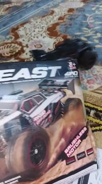 سيارة احترافية • محرك برشلس • جديدة بكرتون