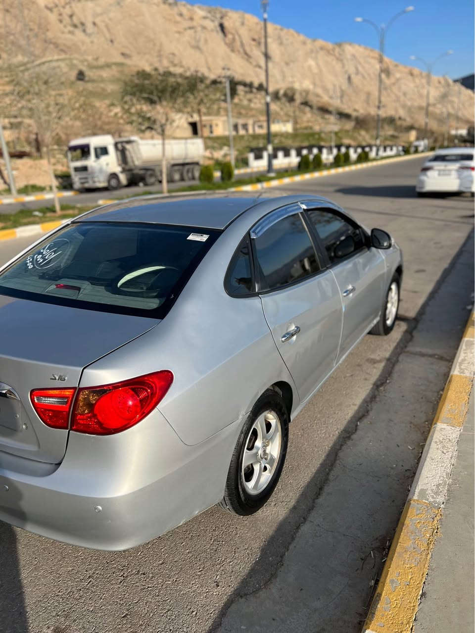 بەناوی خوای گەورە
هۆندای ئاڤانتی ٢٠١٠ مەکینەی ١٦ دەکشن بەرز مەرغوبی بازاڕ  ئیکۆ گێج وەنەوشە کوشن جڵد و هیەتر بەگ لایت لیزەر لایت ڕەش سوکان ڤۆلیۆم حاسە ئاوێنە ئیشارەت و شەفت تەبریدی ساردو گەرم و برێکی بەستراوە کامل مەسرەف کراوە ڕۆنی گۆڕاوە تایەی تازەی لەسەرە سەقفی وەک شوشەیە بە شەرتی دوکەڵو دەعم پێشو دوا بە شەرت ١٣٠ هەزار ڕۆشتوە 
نرخی ٥٥$ مەعمەلەیەکی برایانە دار بنديهكان, السليمانية


**إذا كنت صاحب هذا الإعلان وتريد حذفه لأي سبب، رجاءا أرسل رسالة إلى الدعم الفني**