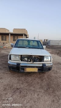بيكم نيسان تك شبوط للبيع 2002 رقم قديم 07866331888