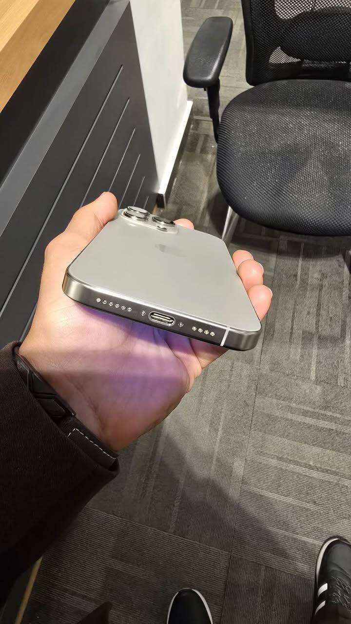 السلام عليكم 16 برو ماكس 
ذاكره 256
بطاريه 96
ظمانه ينتهي 2026/3/11
شرق اوسط 
كامل ملحقات 
نظافه 100/100
ب1325
بغداد الصالحيه


**إذا كنت صاحب هذا الإعلان وتريد حذفه لأي سبب، رجاءا أرسل رسالة إلى الدعم الفني**