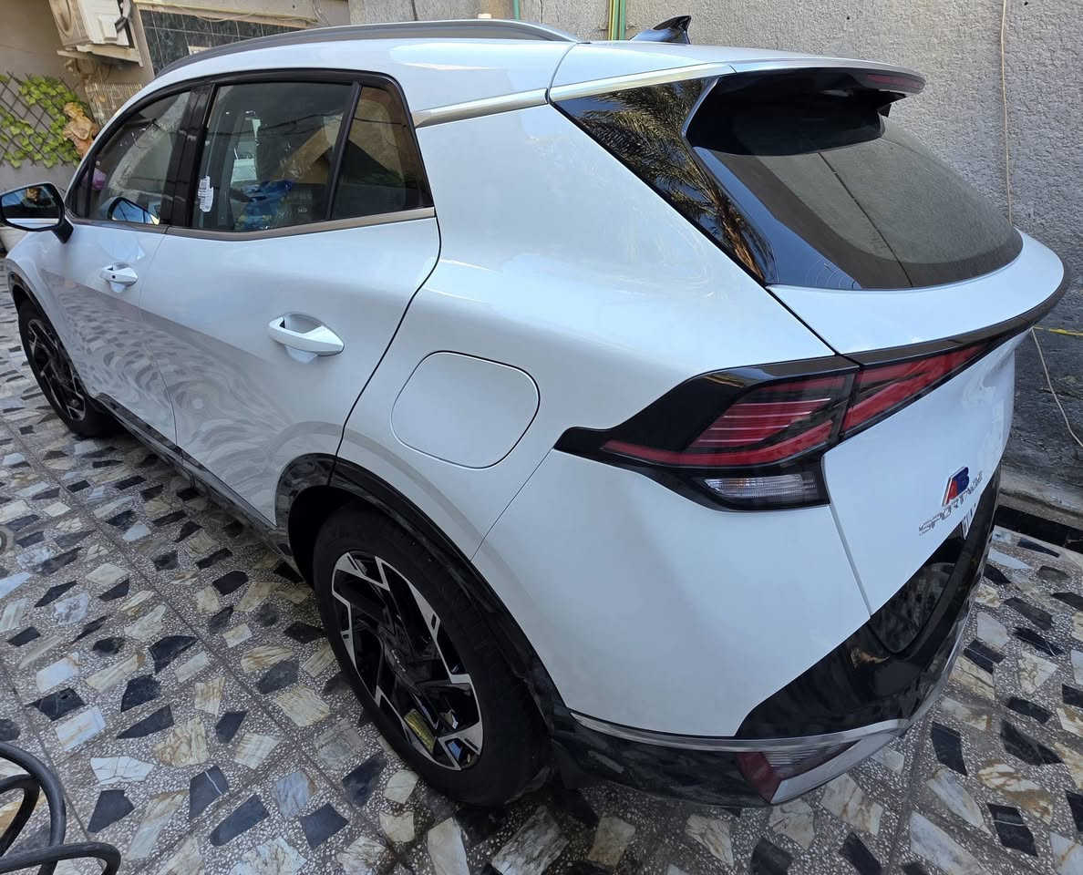 السلام عليكم
كيا سبورتج موديل 2025 خليجي أستلام شركة ضمان شركه نم 

السيارة ماشية 9000 بعدها بحالة الوكالة كفالة عامة حتى من الشخط
رقم بغداد الدولي بأسمي تحويل ثاني يوم 
المواصفات :-

حساسات خلفية أمامية 

لايت زينون + LED

كشافات 

رادار

بك لايت LED

ويل كب 

صندوق كهرباء
 
تدفئة مقاعد 

اريل نفكيتر 

مفتاح التشغيل بصمة (بصمتين موجودة)

دشبول شاشة + CarPlay 

كاميرا دوارة 

مثبت السرعة Cruise

المودات والأوامر الصوتية

أوضاع القيادة  Drive Mode

فحص أنظمة السيارة 

مقود جلد حياكة 

شفتات مقود

قطعتين تبريد

هاند بريك كهرباء 

ا ABS 

ا Auto Hold   أوتو هولد

نظام مانع أنزلاق 

نظام نزول المنحدرات 

اشارة في المرايا الجانبية

مخرج منفذ الطاقة

ا  Bluetooth 

شاحن 

العنوان :- كربلاء 

رقم الهاتف ***********
