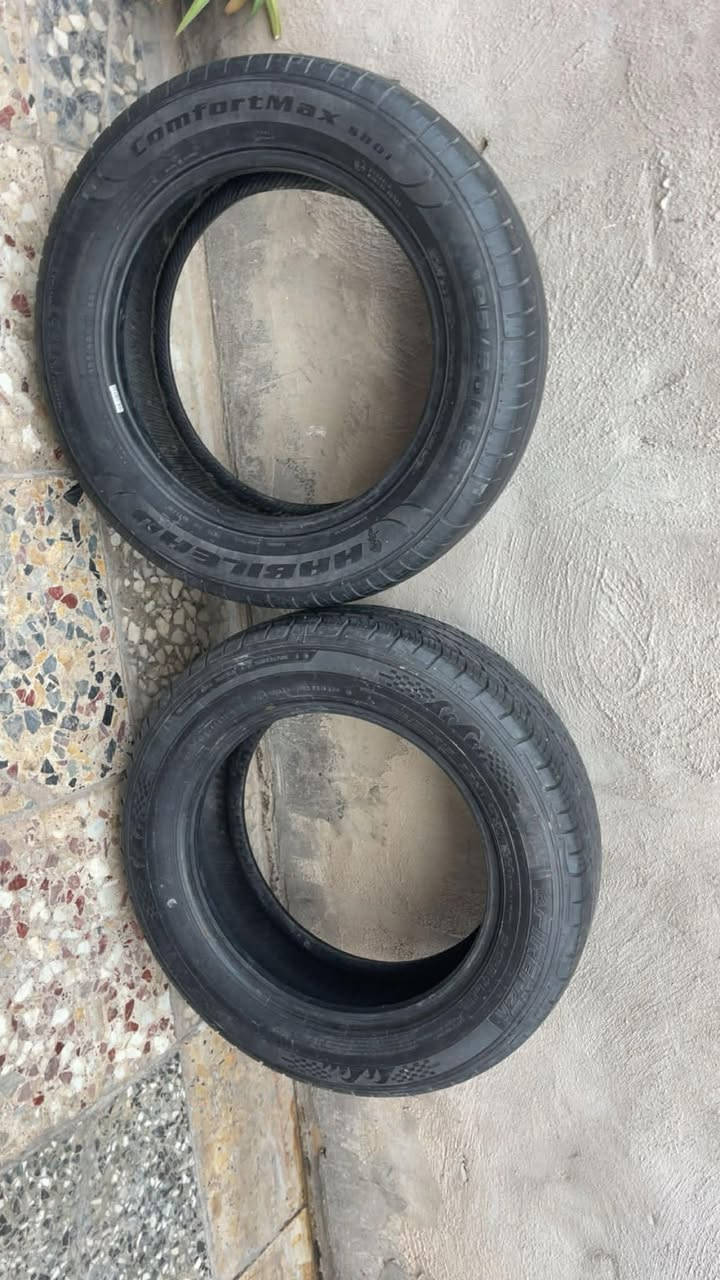 السلام عليكم متوفر زوج تايرات قياس 195-60-15  باله ياباني سعرهن 40 عنوان بغداد رقم ***********
