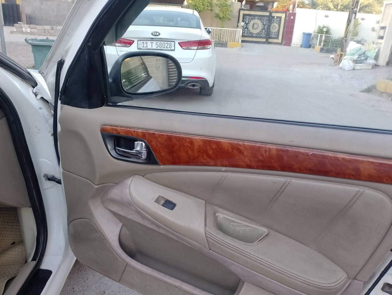 سني يباني صدامي
 للبيع موديل الفين 2قبق الئسود تبريد خير من الله تايرات امامي جداد صالي سبوع باتري جديد سياره محدثه بطاين ام صاج بردات سلايت 
سعر 67وبيه مجال عنوان بغدابو غريب
***********
***********
