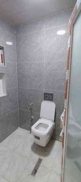 تعلن عقارات الخيمه
دار 🏠 ركن🙋‍♂️🙋‍♂️مساحه 65 متر
مقابيل البيت تشجير وشارع 15 متر

حي الجهاد ديوان المخابرات 

طابقين ونص اربع غرف نوم 🛌 
مدخلين وحمامات عدد اثنين 

وصاله ومطبخ للاستفسار 

***********
