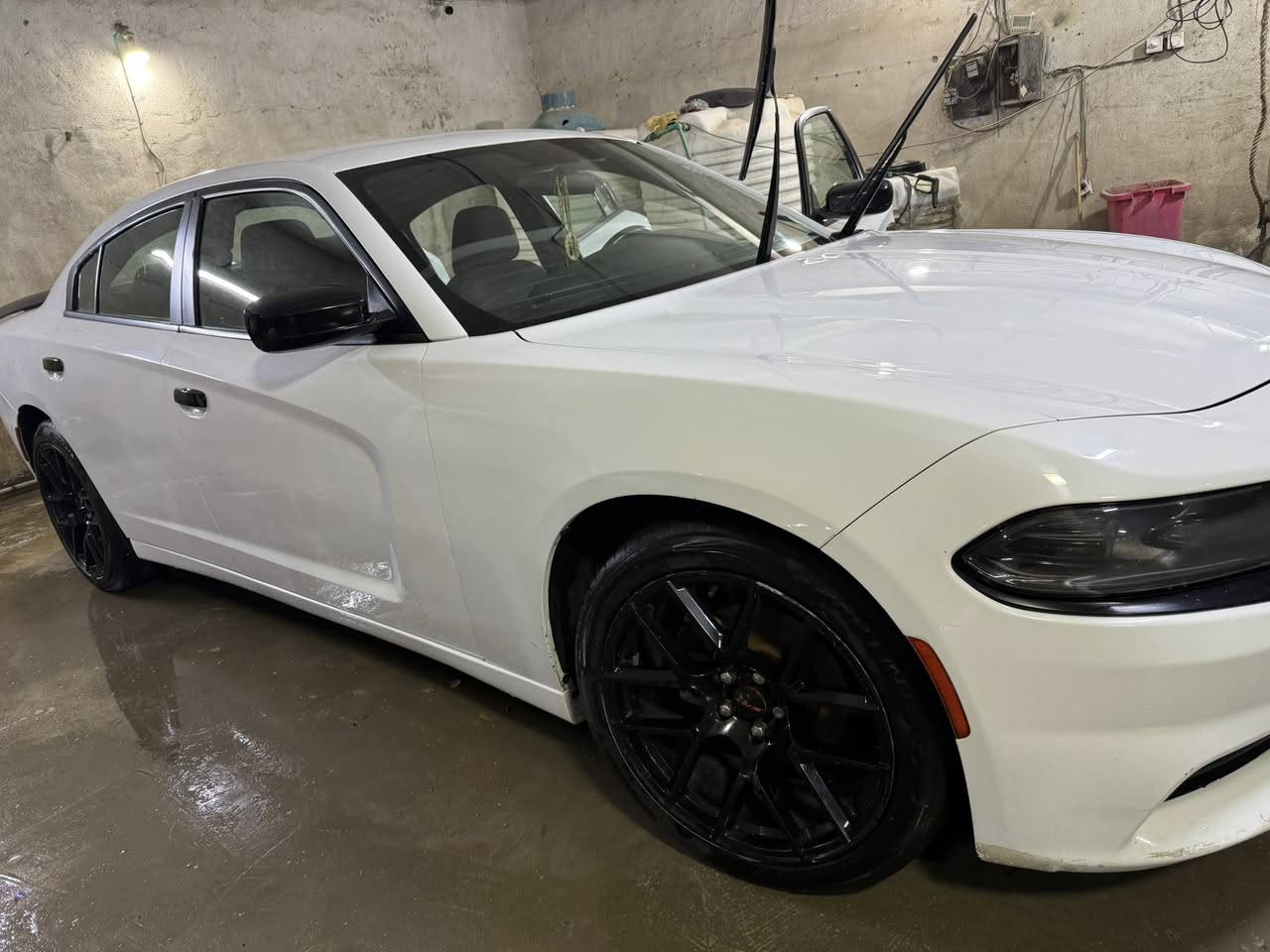 جارجر sxt  موديل ٢٠١٨ ماشيه ٩٠ 
تخم تايرات جديد / دسكات / فلنجات / سياره استخدام شخصي 
بدون حادثه / بدون ايرباك / سياره فقط جاملغ سكن كلير امريكا بدون معجون وبدون فتح براغي شرط / 
السعر ٢٢٧ وبي مجال / سنويه جديده / وباسمي سياره شرط تحويل  
مكان السياره / ديالى خانقين 
***********
