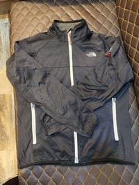 نورث فيس • أصلي ١٠٠٪ • مقاس L