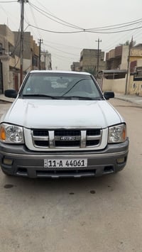 ازوزا موديل 2006 كفاله من كلشي  محرك كير ابلادي  بسمي سيارة  السعر 70$...