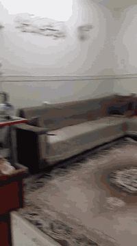 بيت للبيع طابقين مسلح . نظيف جدا مساحة    ٥٠ متر واجهة ٤ متر يحتوي على...