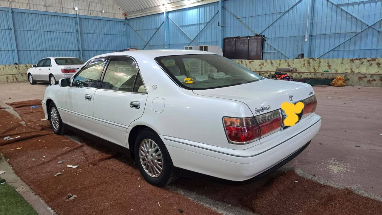 السلام عليكم 
للبيع تيوتا كراون جنون 
ادوات ادوات ادوات
دخول جديد حاويه 
اربع دكم4
تبريد خلفي وامامي 
ثلاجه
استيرن كهربائي 
تحوير امارات درجه اولى 
مثبت سرعه
شاصي 175
ديفور الجبير 
السياره كفاله 
العنوان البصره 
السعر 100$ ورقه وبيه مجال 
للاستفسار اتصل على رقم***********
