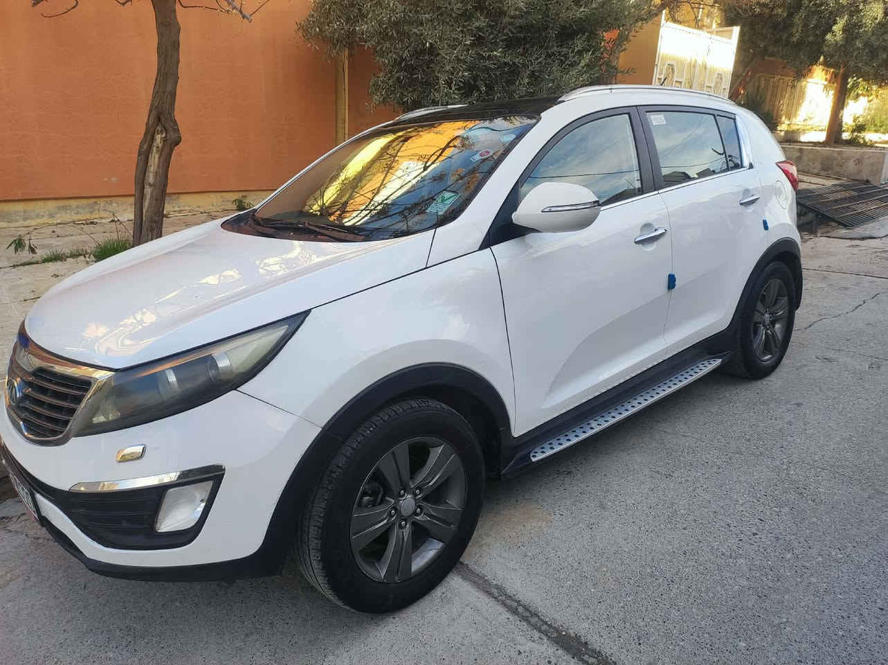 سبورتج 2012بدون صبغ فقط تعديل بارد جاملغ  فول  بدون بصمة مكينة مامفتوحة  كير شرط تحكم ستيرن تدفئة تبريد فول السيارة نضيفه مال بيت 
العنوان موصل 
الرقم ‭0771 585 0379‬
