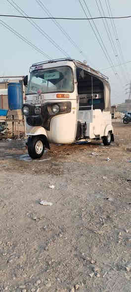 سلام عليكم تكتك البيع مديل 21 شهر 12 رقم كفاله عمه مكينه كفاله سعر 8100 وبيه مجال قليل مكان كربلاء حله من صور  ***********
