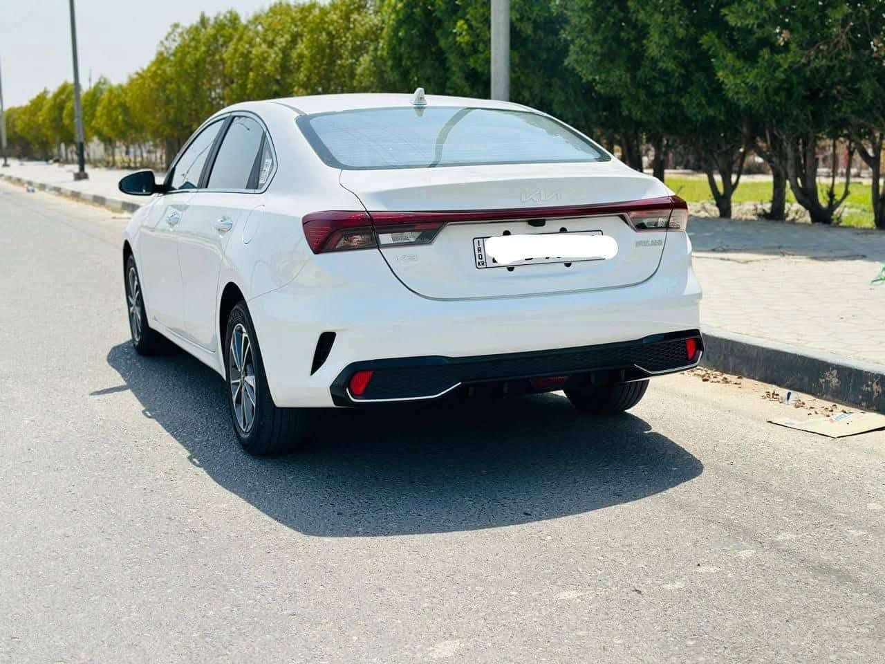 كيا كي ثري 2024  رقم اربيل 
بيه صبغ جاملغ خلفي أثر شخوط 
موصفاتها معروفة فووول الفول 
شاشه وانفكيشن  السعر مناسب جدا 125 
وبي مجال للطيبين 
تحكم ستيرن
كامره دواره 
داخل اسود ملكي 
لايت 3عدسات مع حاجب 
كشاف ضباب 
حساس امامي خلفي دكمه 
اوتو هولد 
سايد بريك بصمه
بصمه ابواب مع تشغيل 
مود دروف 4وضعيات 
***********
