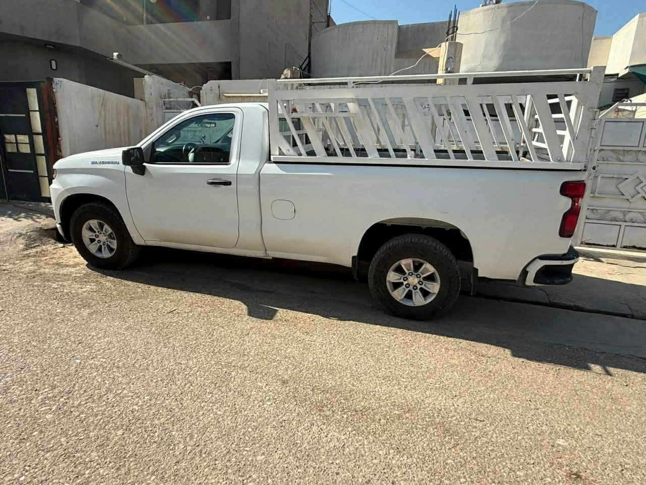 للبيع فقط اني مكلف بنشر .

170 ورقة . بيها مجال 

سياوة شوفر سيلفرادو موديل 2021
گير محرك صدر كلة بشرط
سيارة كفالة عامة بدون صبغ
جاهز للاخير اي نقص مابيها
مكان سيارة كركوك 
***********

*********** أربيل, العراق
