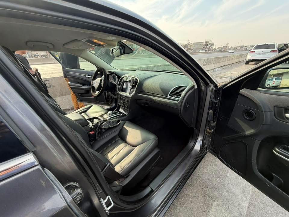 السلام عليكم
للبيع او مراوس با الجيب الشكل الجديد 
كرايسلر اوباما .

تو ويل

الموديل :2019 . 

العداد : 25 ميل وظع شركة 

المحرك : 3.6L . V6 .

الرقم : سليمانية )

المواصفات :
 
* ⁠مصابيح اماميه زينون .

* ⁠ويل قياس 20 انج عنكبوت .

* ⁠مقاعد جلد .

* ⁠مقاعد السائق كهرباء  .

* ⁠مثبت سرعه .

* ⁠كامره خلفيه .

* ⁠مرايا متحسسه للاضاءه العاليه .

* شاشه جبيره .

* ⁠السياره⁠ بجم عريض 
بدون حادث جاملغ الخلفي تخريب فقط
صور مرفقة
 ⁠للاستفار اكثر
السعر 250$ 
شكرا
***********
