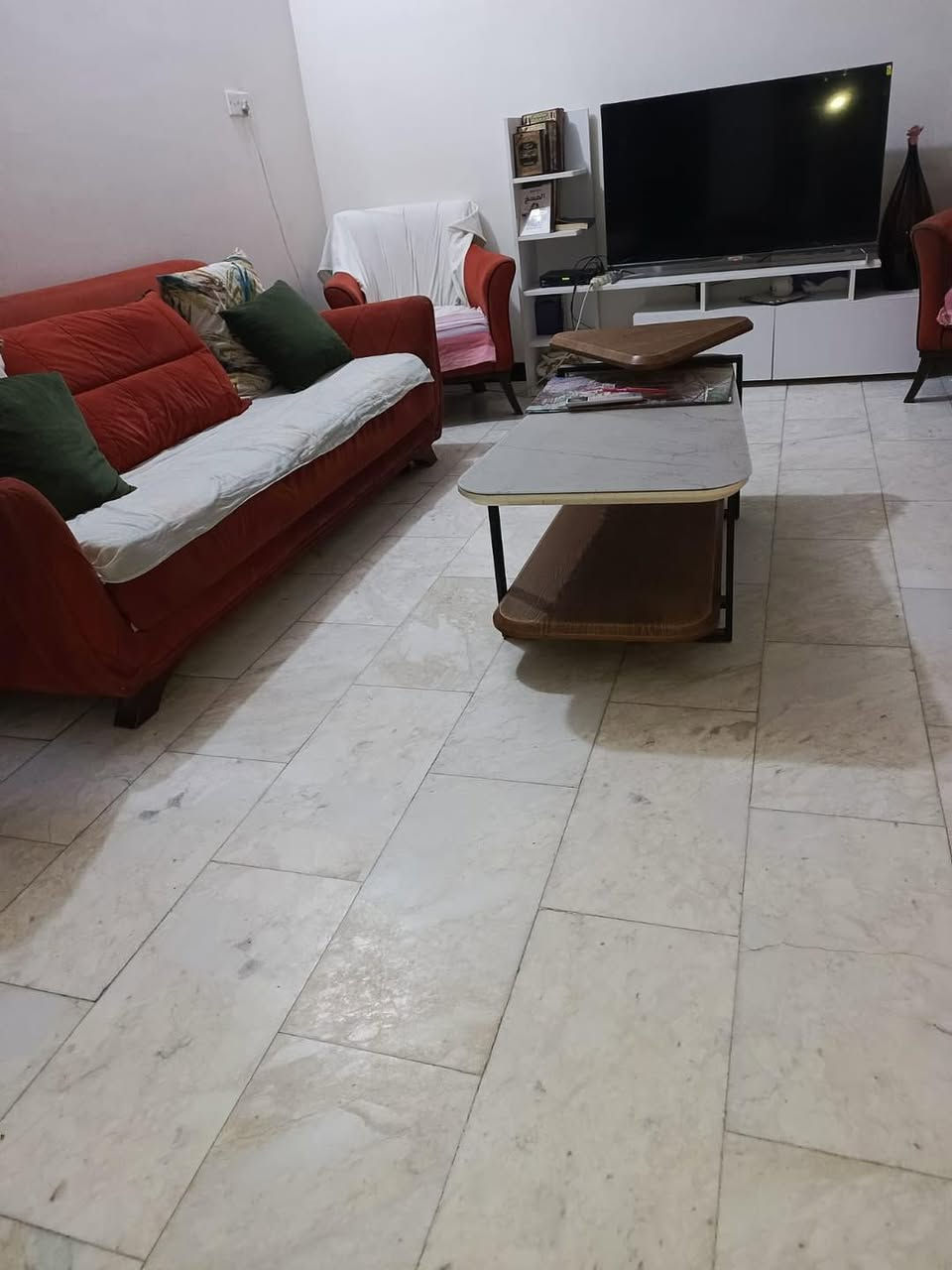 دار #للبيع

الموقع / حي الشهداء 
قرب مجسر الطهمازيه

المساحه /٢٠٠ م
واجهه /١٠ م 

جنس العقار / طابو صرف

بناء جديث جدا

يحتوي على/
٤ غرف نوم - صاله - كلدور - مطبخ حار بارد - ٢ صحيات

ارضيه وًاجه مرمر

للاستفسار اكثر/

***********📞
للمزيد من العروض يرجى متابعه الصفحه
