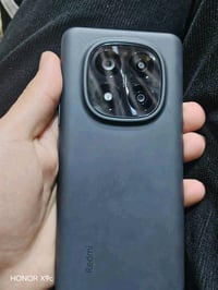 موبايل Redmi بحالة جيدة مع أربعة كاميرات خلفية لأداء تصوير مثالي. الجه...